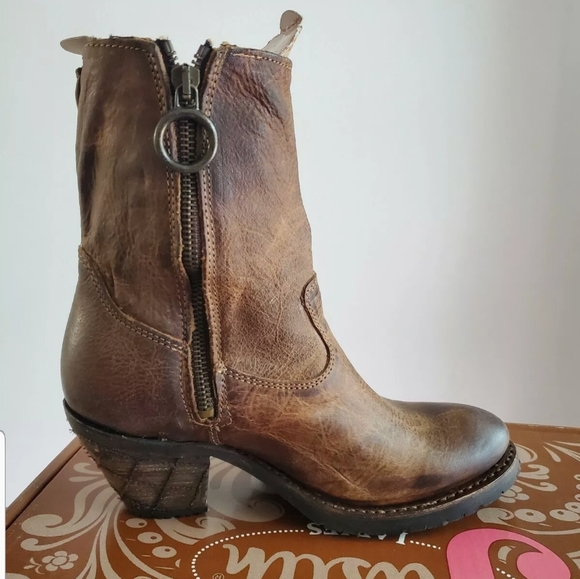 Justin boots women's TAN RUSTICO riding boot - Picture 4 of 5